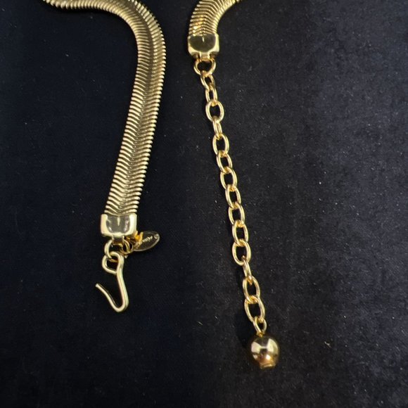 Vintage Monet Gold Tone Snake Chain Choker Necklace 15" (4234) - Picture 6 of 7